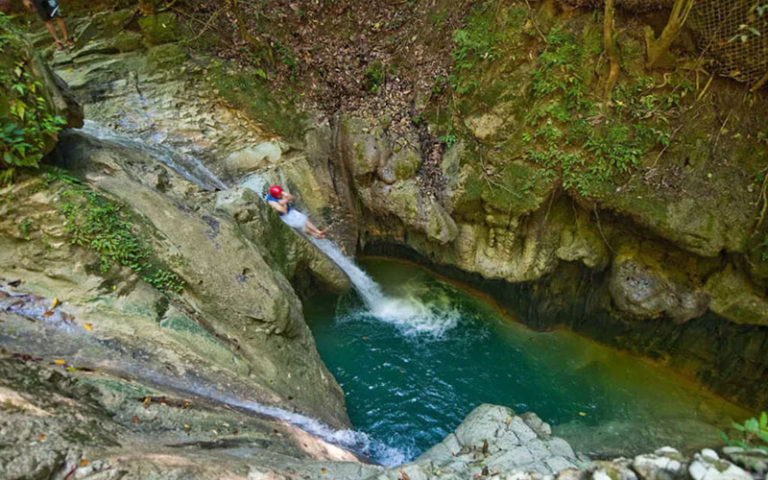 27 водопадов Дамахагуа в Доминикане